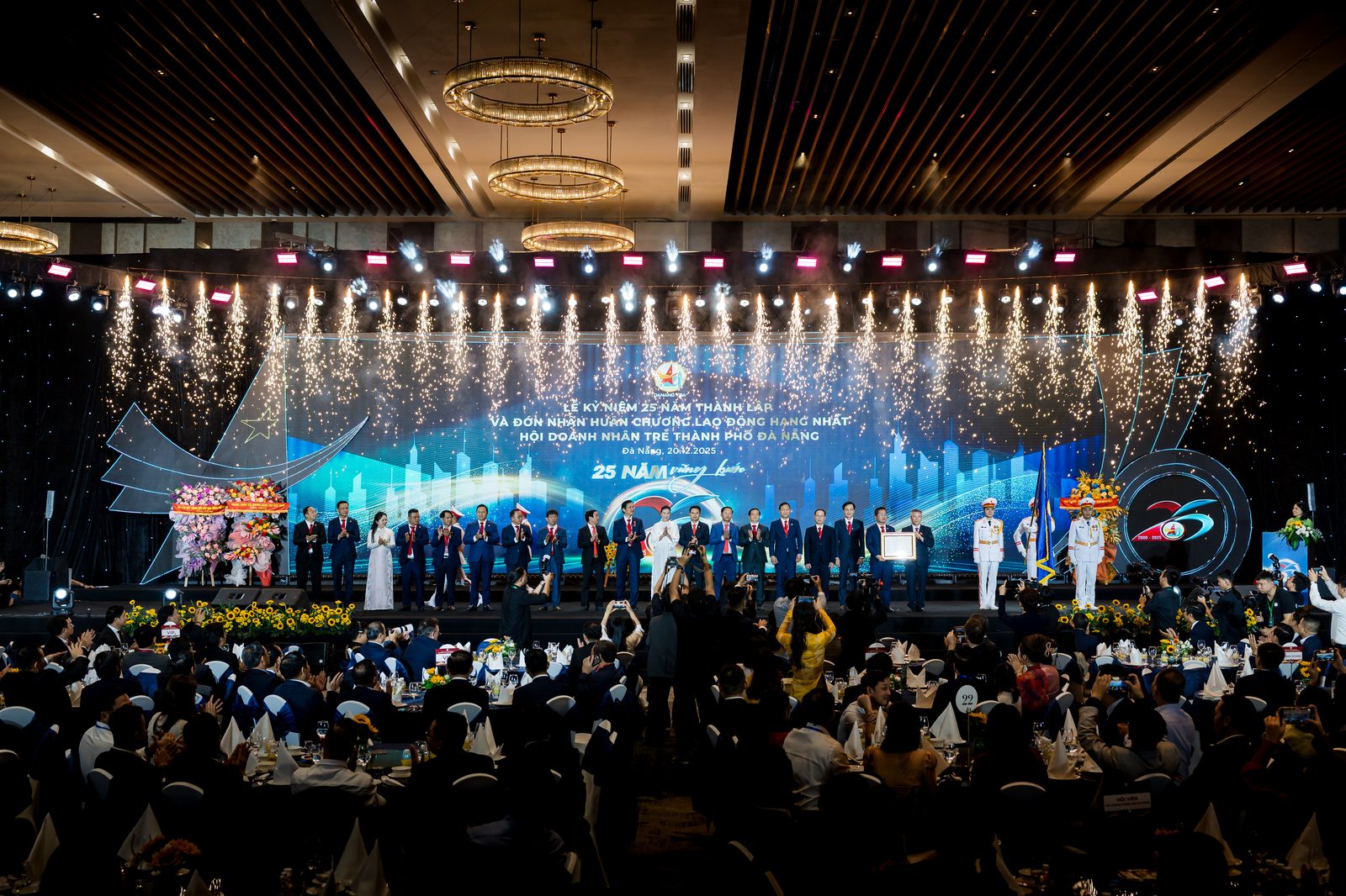 ĐẠI HỘI HỘI DOANH NHÂN TRẺ THÀNH PHỐ ĐÀ NẴNG LẦN THỨ VIII